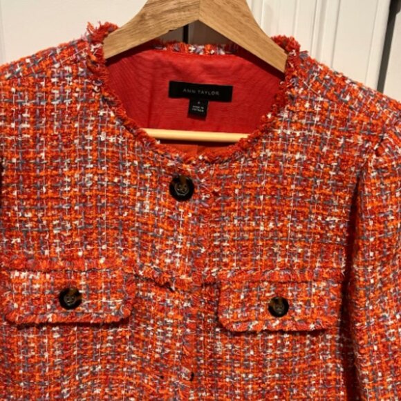Ann Taylor - Cropped Crew Neck Jacket in Tweed (Orange Multicolor) - Picture 4 of 7